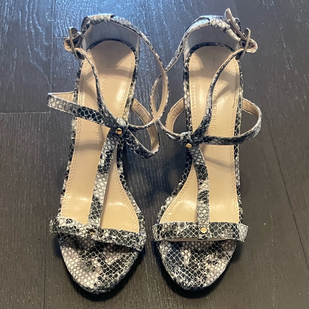 Banana Republic Black and Gray Heels with Strappy Design